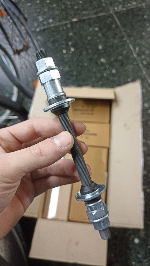 EJE TRASERO COMPLETO 178 mm.