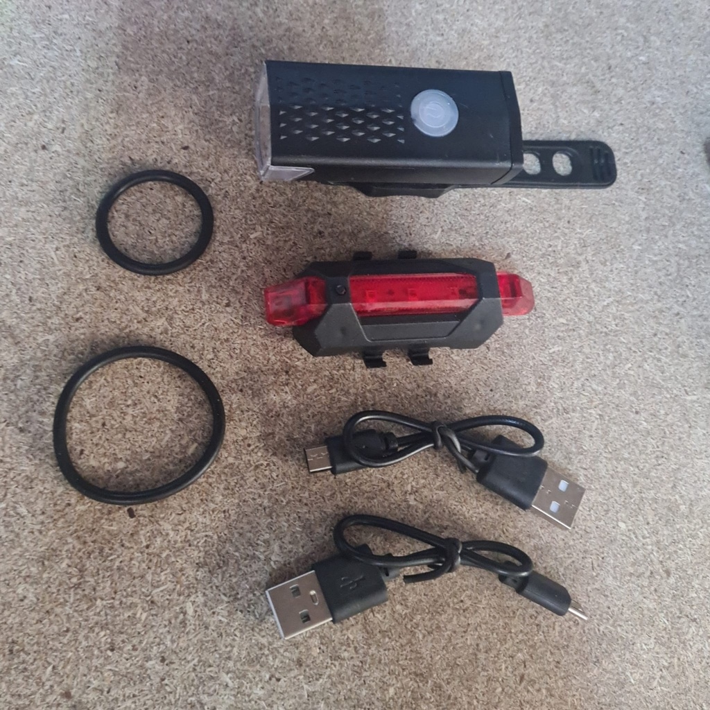 LUCES RECARGABLES DELANTERAS (granel)
