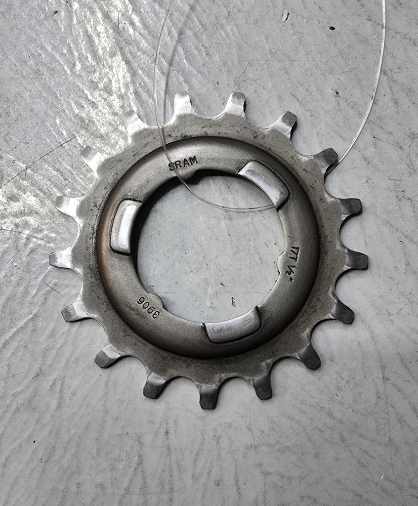 USADO | PIÑON PARA BUJE 3R40